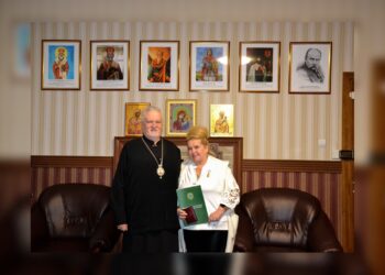 Єпископ Мукачівський і Карпатський Віктор Бедь удостоїв професора Ірину Сіданіч медалі «Святої рівноапостольної Ольги, Великої княгині Київської»