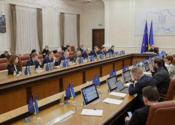Пільги з оплати житлово-комунальних послуг можна буде отримати, якщо середній дохід не більше 4240 грн – Кабмін вніс зміни