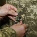 Хто в ЗСУ може отримати офіцерські звання та керівні посади? Указ Зеленського