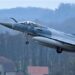 Французькі винищувачі Mirage 2000 працюють у небі України: перші фото польоту
