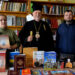 Єпископ Віктор Бедь відвідав бібліотеку в рідному селищі Тересва та подарував для читачів-односельчан різнопланову літературу
