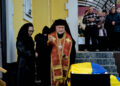 Єпископ Мукачівський і Карпатський Віктор Бедь очолив чин похорону за полеглим українським воїном-героєм Юрієм Жураківським у смт Ясіня