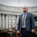 Посол “Угорщини в Угорщині” Шандор передає в українські села угорські книжки