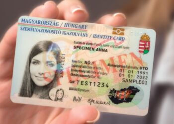 Угорський уряд шукає інформаторів для полювання на підозрілих осіб з подвійним громадянством