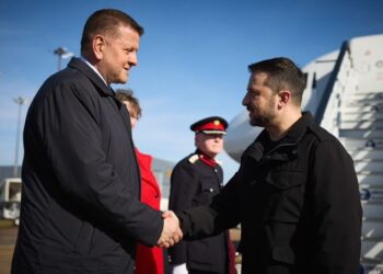 Залужному довіряють 62% українців, Зеленському – 50,5%, – опитування СОЦИС. ІНФОГРАФІКА
