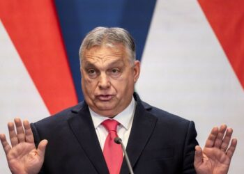 Угорщина погрожує зупинити постачання електроенергії до України: що це означає