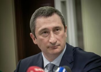 Шмигаль на запит адвоката пояснив, чому не можна відсторонити Чернишова