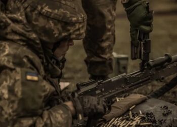 Українці віком 60+ зможуть служити в ЗСУ за контрактом: Верховна Рада ухвалила закон