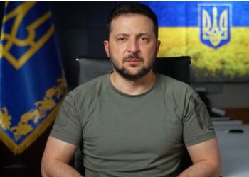 Зеленський доручив уряду підняти до 22 років вікове обмеження на виїзд чоловіків за кордон