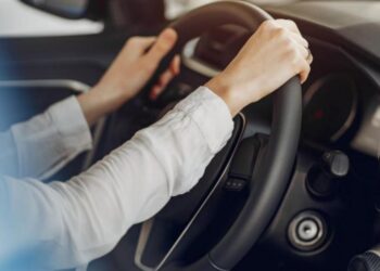 В Україні дозволили законно керувати чужими авто