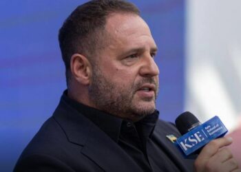 Андрій Єрмак: Усіх, хто прикривається ОП, моїм імʼям, можете на три букви посилати