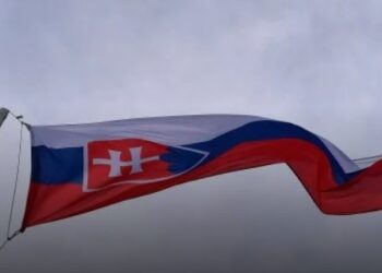 Одна з країн ЄС відновила видачу туристичних віз росіянам ‒ ЗМІ