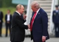 Axios: Адміністрація Трампа таємно з Росією розробляє план припинення війни в Україні