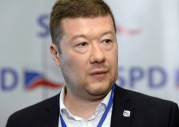Спікер парламенту Чехії у новорічному привітанні лякав чехів “хунтою Зеленського”