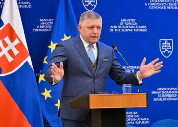 Фіцо програв друзям України: які наслідки матиме рішення прокуратури про зброю для ЗСУ