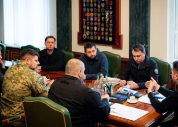 42% українців вважають, що нинішні чиновники не мають бути при владі після війни