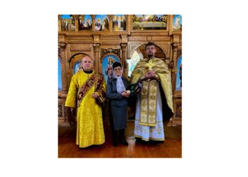 Єпископ Мукачівський і Карпатський Віктор Бедь удостоїв медалі «Нанківської ікони Божої Матері» прихожанку Тетяну Черяник з нагоди 70-річчя від дня народження