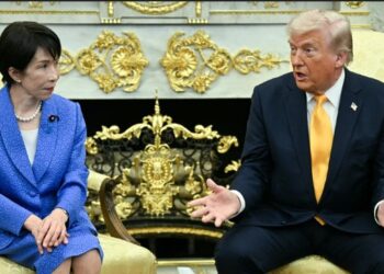 Прем’єрка Японії нагадала Трампу, що нав’язана США конституція забороняє їй відправляти кораблі на війну