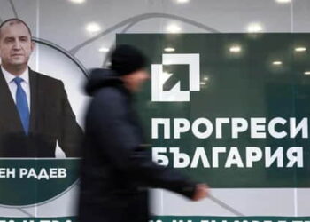 Вибори у Болгарії: партія експрезидента Радева може отримати монобільшість