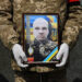 В Ужгороді сьогодні попрощалися із 51-річним солдатом, стрільцем-снайпером Тарасом Балогою