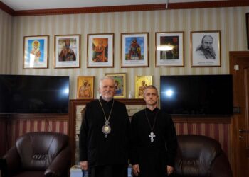 Керуючий Мукачівсько-Карпатською єпархією єпископ Віктор Бедь провів зустріч з ієреєм Олегом Медведєвим з Мукачева
