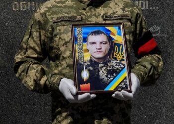 В Ужгороді попрощалися із 42-річним захисником України Олексієм Рожковим