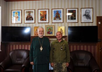 Керуючий Мукачівсько-Карпатською єпархією єпископ Віктор Бедь провів зустріч з ієреєм Іваном Цаньком — настоятелем парафії Покрова Пресвятої Богородиці в селі Пасіка та військовим капеланом