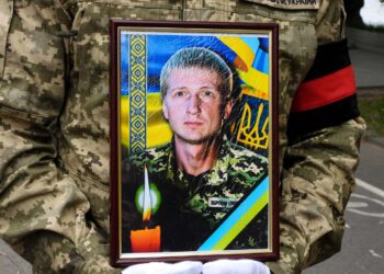 В Ужгороді попрощалися із 37-річним захисником України Максимом Раком