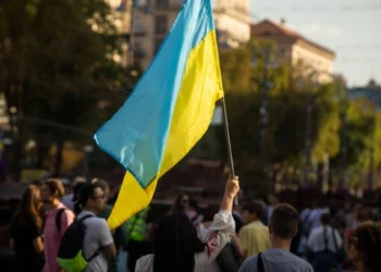 Більшість українців хочуть перезавантаження влади після війни, в тому числі президента – опитування
