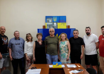 Головою Ужгородської районної організації НРУ обрано Марину Дуб, а заступником голови – Ярослава Бідзілю