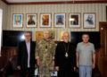 Керуючий Мукачівсько-Карпатською єпархією єпископ Віктор Бедь провів зустріч з ієреєм Едуардом Грабенком та благословив його на навчання у Школі капеланського служіння