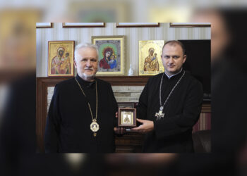 Єпископ Мукачівський і Карпатський Віктор Бедь благословив надати для молитовного почитання під час храмового свята Свято-Петро-Павлівської парафії в селі Лазещина ікону святого апостола Петра з частинкою його святих мощей