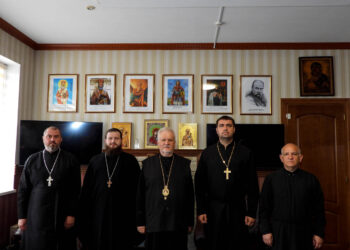 Керуючий Мукачівсько-Карпатською єпархією єпископ Віктор Бедь провів зустріч із військовим капеланом 13-го десантно-штурмового батальйону ієреєм Дмитром Каленюком