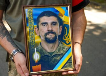 В Ужгороді попрощалися із полеглим 44-річним Захисником України Андрієм Куном
