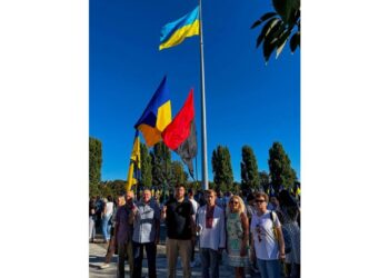 ПРЕДСТАВНИКИ УКРАЇНСЬКИХ НАЦІОНАЛЬНО-ПАТРІОТИЧНИХ ОРГАНІЗАЦІЙ ЗАКАРПАТТЯ, КаУ ІМЕНІ АВГУСТИНА ВОЛОШИНА ТА УУБА ВЗЯЛИ УЧАСТЬ В УРОЧИСТОМУ ВІДЗНАЧЕННІ ДНЯ ДЕРЖАВНОГО ПРАПОРА УКРАЇНИ