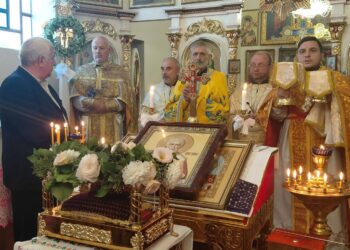 У Свято-Миколаївському храмі єпархіального подвір’я ПЦУ в селищі Чинадієво було виставлено для молитовного вшанування черевичок святителя Спиридона Триміфунтського