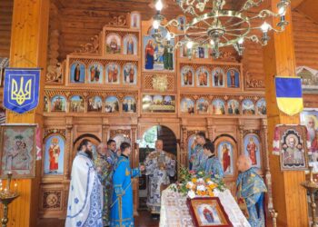 У свято Покрови Пресвятої Богородиці єпископ Віктор Бедь очолив Божественну літургію у кафедральному храмі Ужгорода